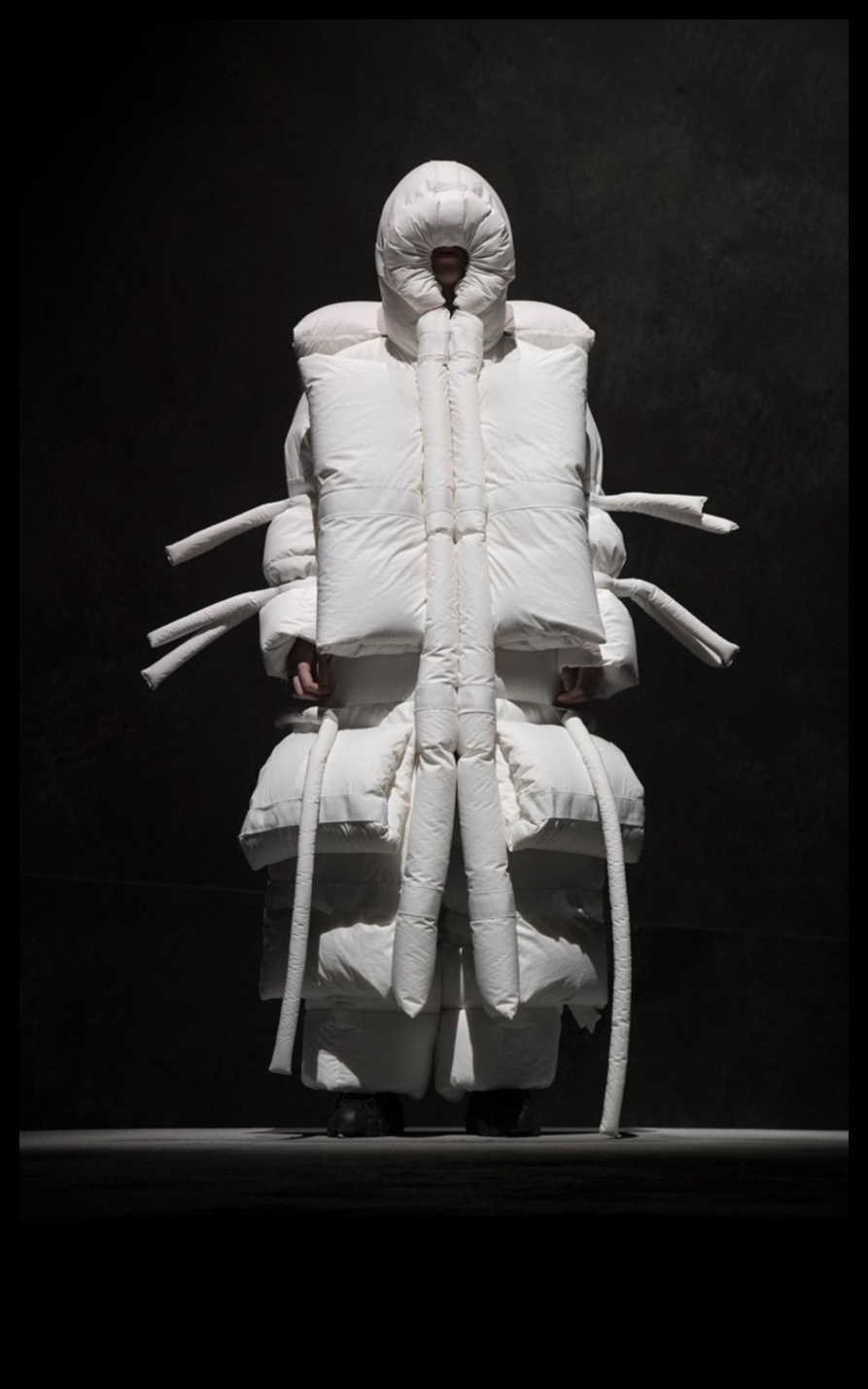 كشف النقاب عن الموضة: تقشير طبقات الأسلوب