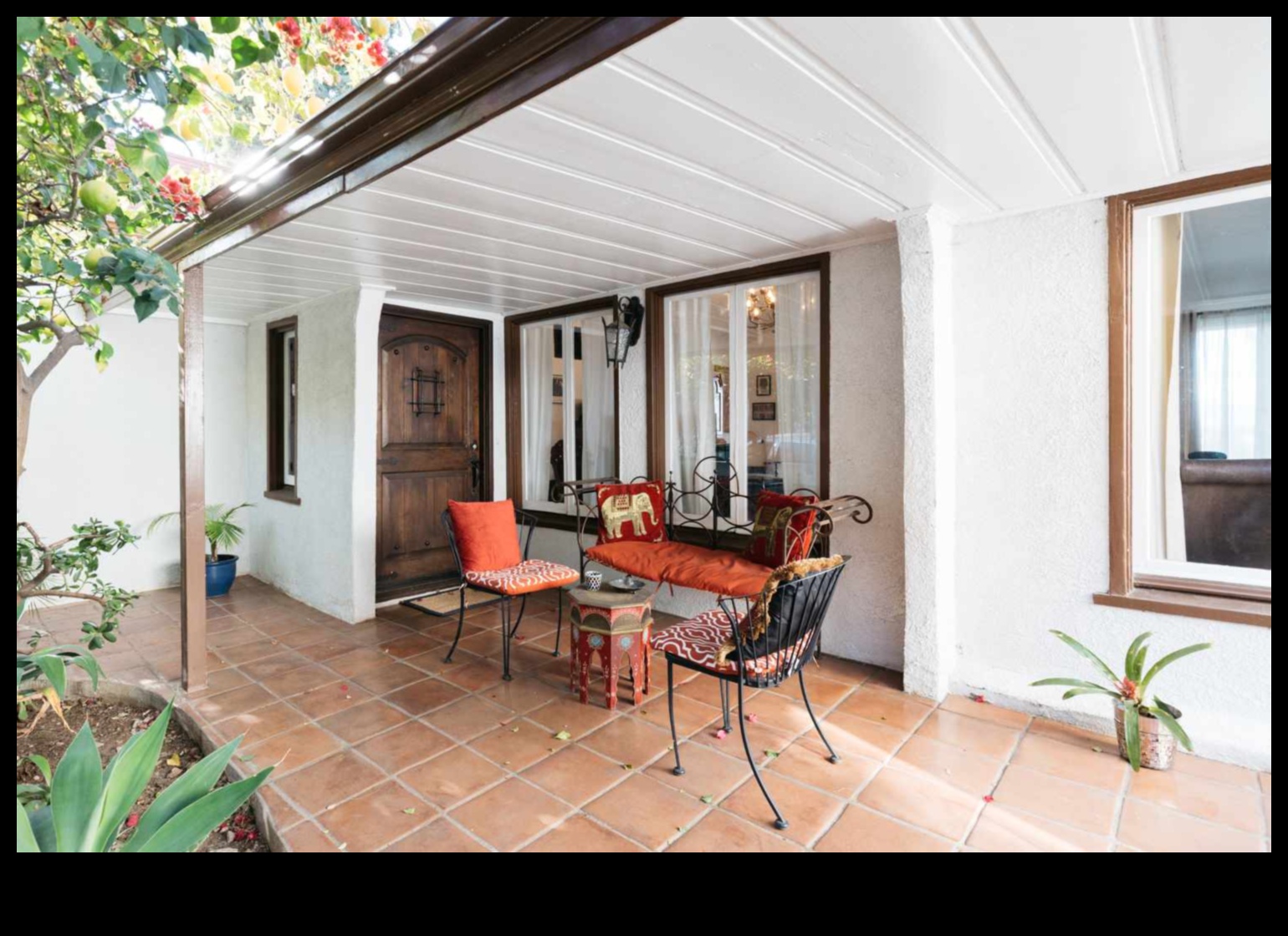 عناصر أنيقة ريفية لتحويل المساحة الخارجية الخاصة بك 3 طراز ريفي أنيق: عناصر أنيقة لملاذك الخارجي